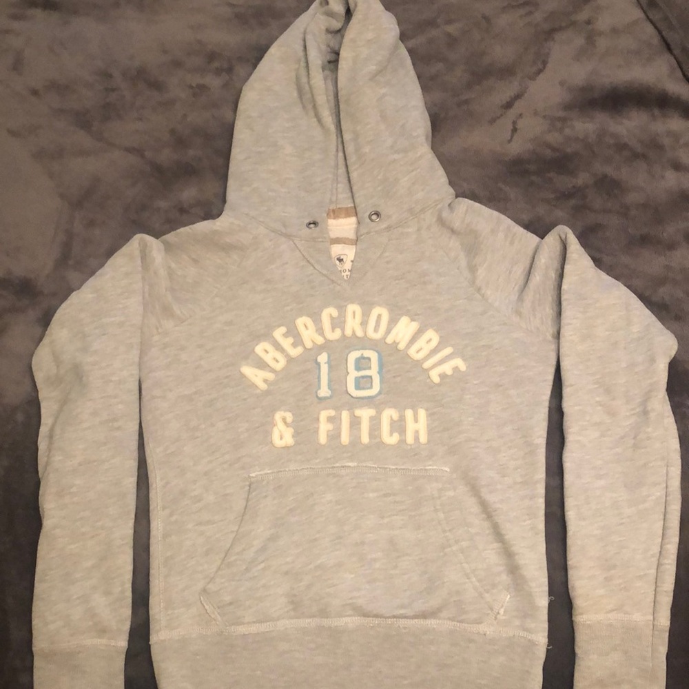 Abercrombie & Fitch Gray Sweatshirt